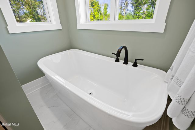 34 Tamarack Street, Ballston, NY 12019