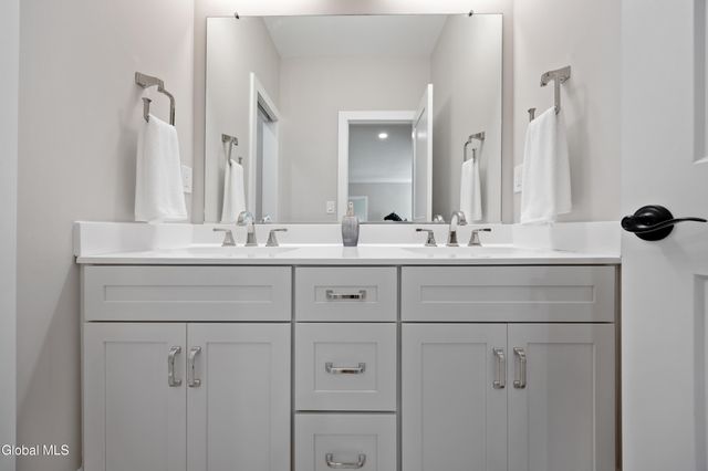 34 Tamarack Street, Ballston, NY 12019