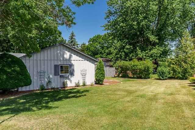 807 E Holiday Drive, Beloit, WI 53511