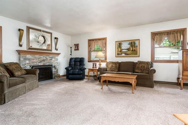 807 E Holiday Drive, Beloit, WI 53511