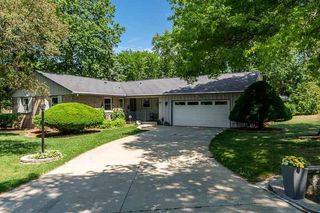 807 E Holiday Drive, Beloit, WI 53511