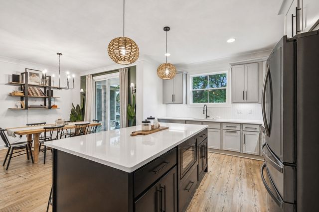 319 Campfire Ct, Winchester, TN 37398