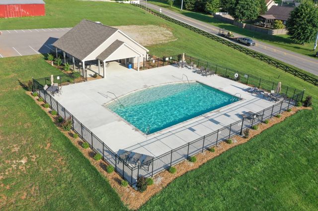 319 Campfire Ct, Winchester, TN 37398