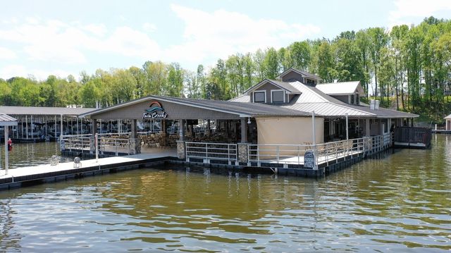 319 Campfire Ct, Winchester, TN 37398