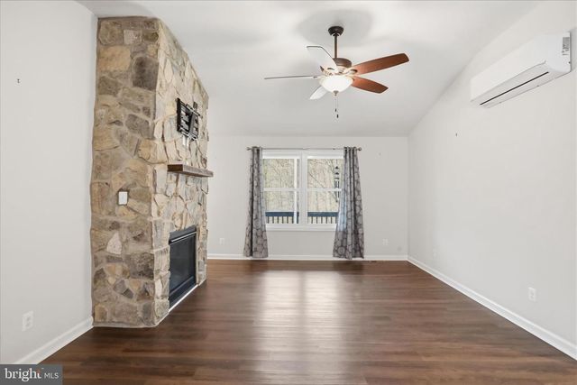 330 HEAVENS TREE TRL, Front Royal, VA 22630