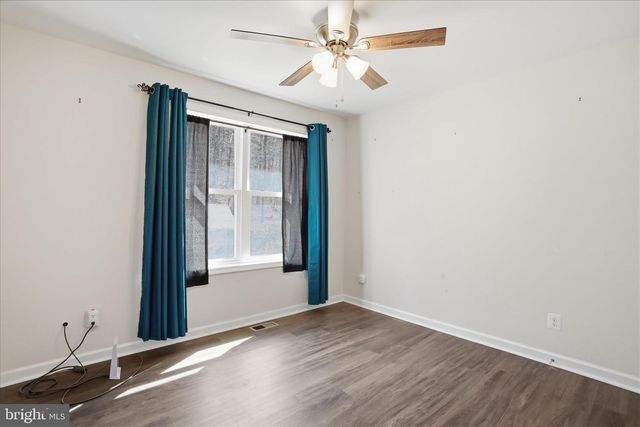 330 HEAVENS TREE TRL, Front Royal, VA 22630