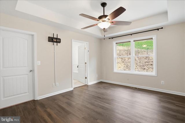 330 HEAVENS TREE TRL, Front Royal, VA 22630