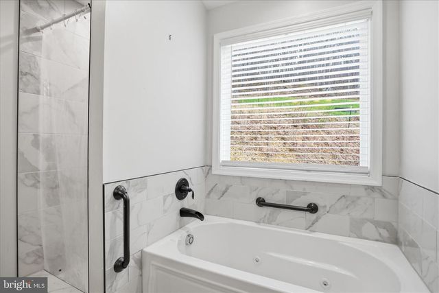 330 HEAVENS TREE TRL, Front Royal, VA 22630