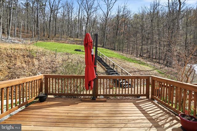 330 HEAVENS TREE TRL, Front Royal, VA 22630