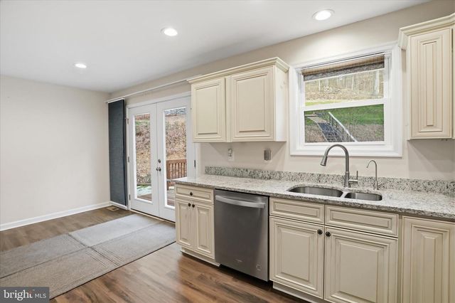 330 HEAVENS TREE TRL, Front Royal, VA 22630