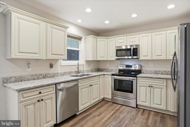 330 HEAVENS TREE TRL, Front Royal, VA 22630