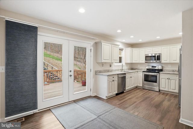 330 HEAVENS TREE TRL, Front Royal, VA 22630