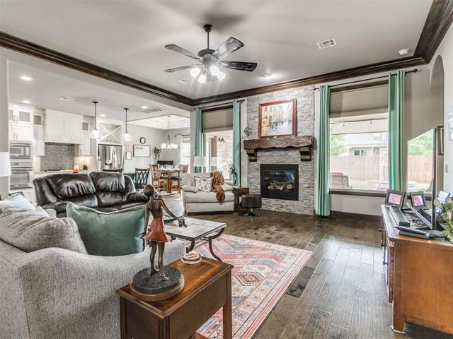 632 Sailboat Bridge Way, Edmond, OK 73034