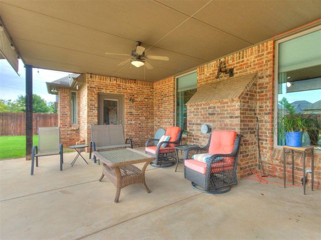 632 Sailboat Bridge Way, Edmond, OK 73034