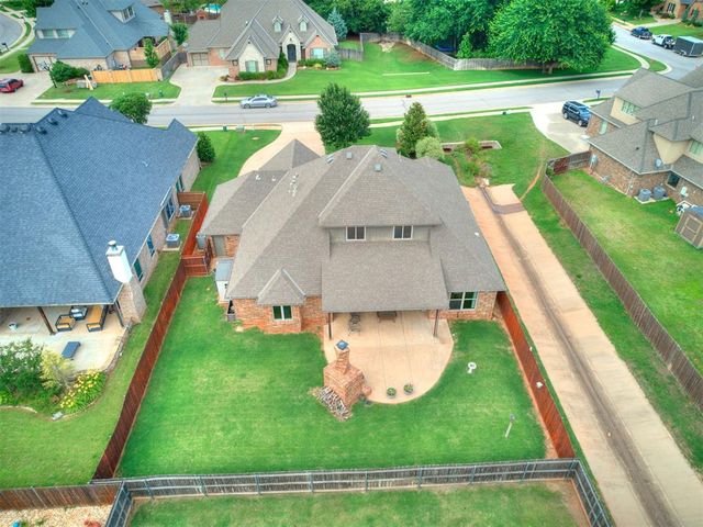 632 Sailboat Bridge Way, Edmond, OK 73034