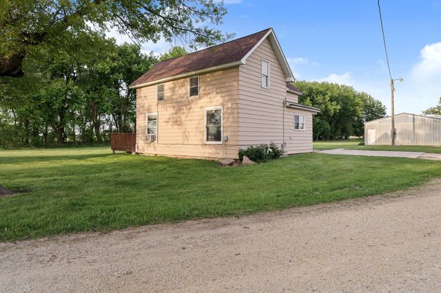 27884 560th Avenue, Austin, MN 55912