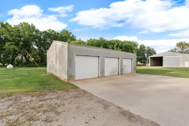 27884 560th Avenue, Austin, MN 55912