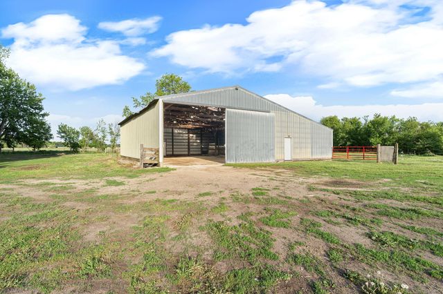 27884 560th Avenue, Austin, MN 55912