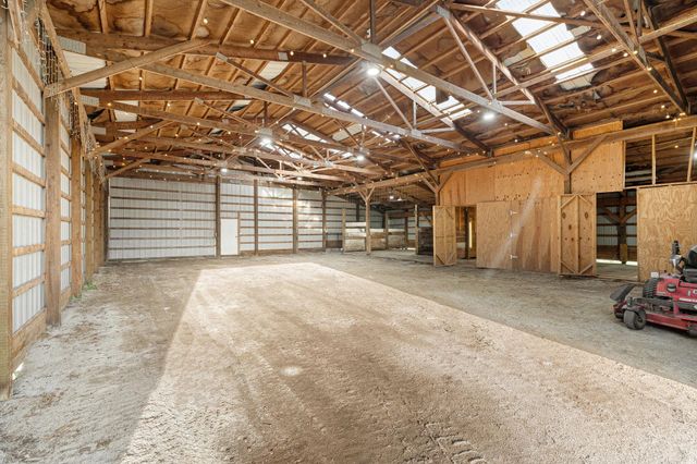 27884 560th Avenue, Austin, MN 55912