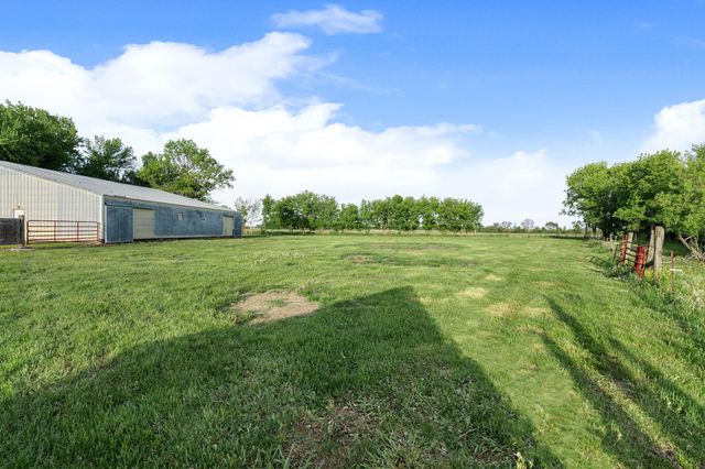 27884 560th Avenue, Austin, MN 55912