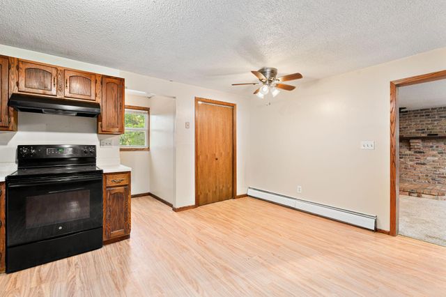 27884 560th Avenue, Austin, MN 55912