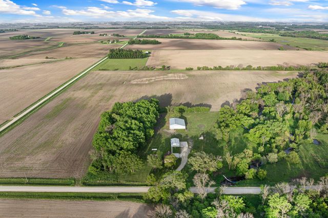 27884 560th Avenue, Austin, MN 55912