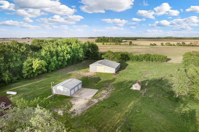 27884 560th Avenue, Austin, MN 55912