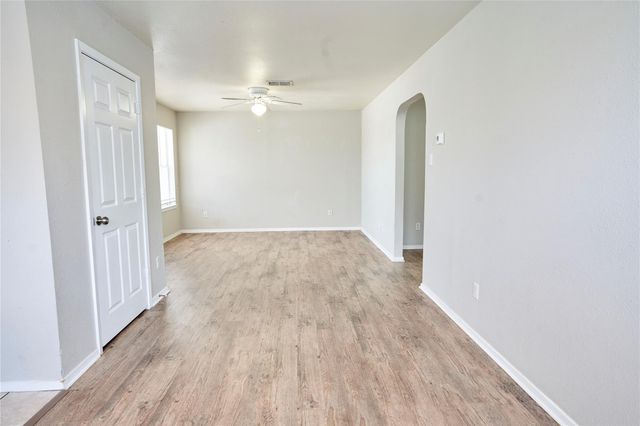 2214 Katy LN D, Georgetown, TX 78626