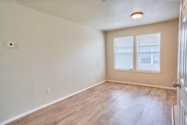 2214 Katy LN D, Georgetown, TX 78626