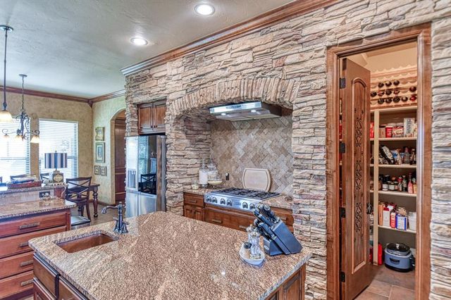 2293 Cottage Lane, Blanchard, OK 73010