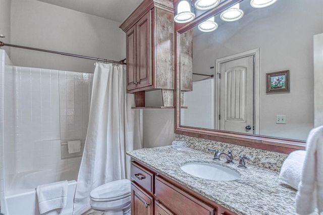 2293 Cottage Lane, Blanchard, OK 73010