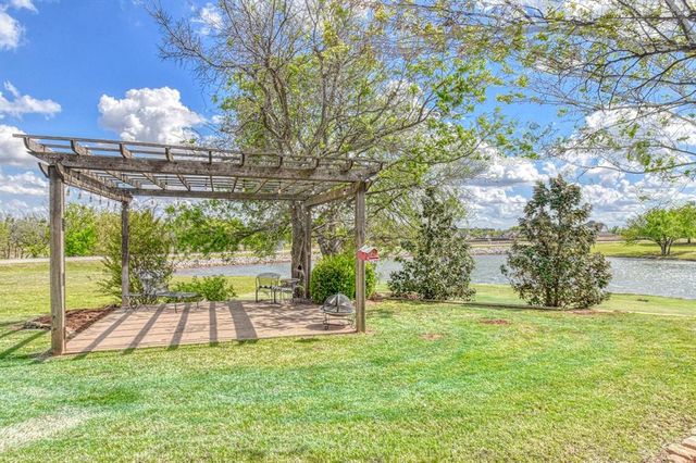2293 Cottage Lane, Blanchard, OK 73010