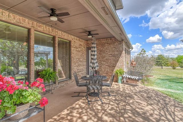2293 Cottage Lane, Blanchard, OK 73010