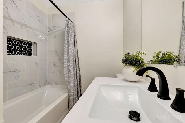 6813 Merwin Avenue, Cincinnati, OH 45227