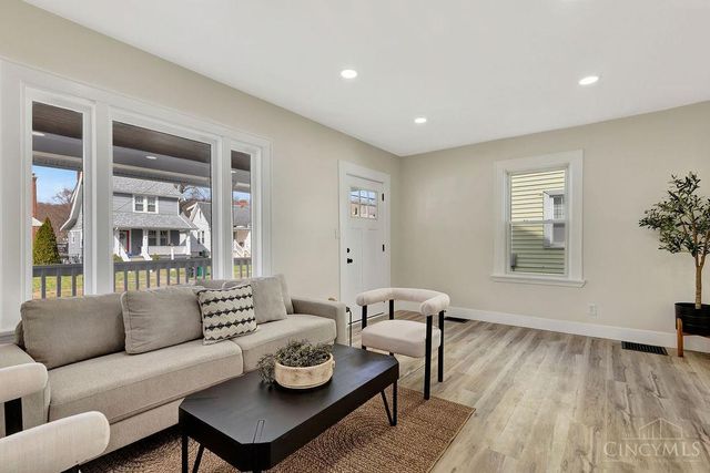 6813 Merwin Avenue, Cincinnati, OH 45227