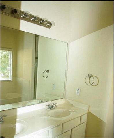 18 Milepost Court, The Woodlands, TX 77382