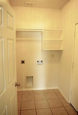 18 Milepost Court, The Woodlands, TX 77382