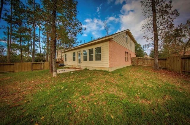 18 Milepost Court, The Woodlands, TX 77382