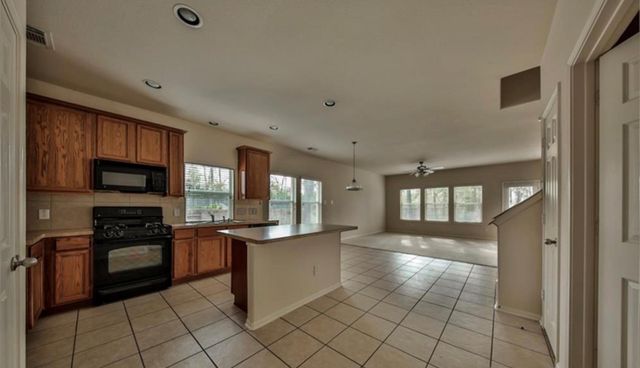 18 Milepost Court, The Woodlands, TX 77382