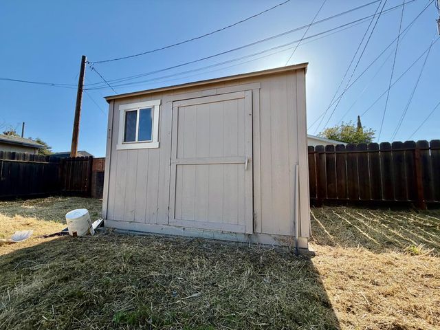 5204 7th St, Keyes, CA 95328