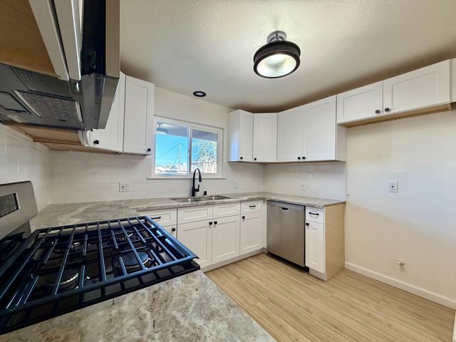 5204 7th St, Keyes, CA 95328