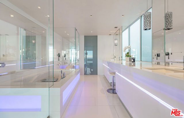 31636 Sea Level Drive, Malibu, CA 90265
