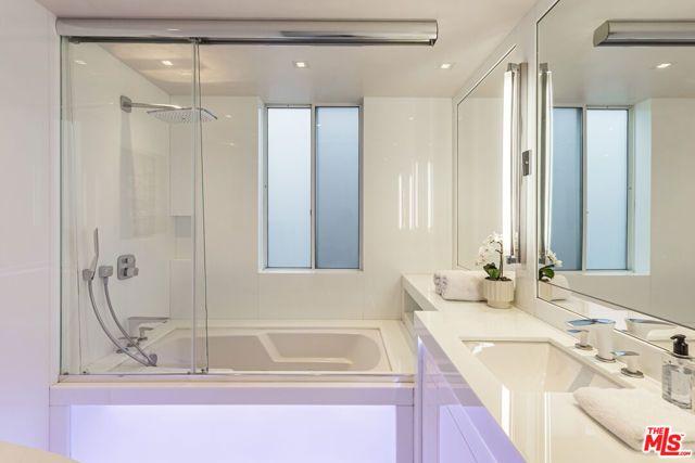 31636 Sea Level Drive, Malibu, CA 90265