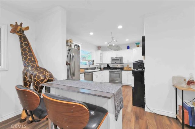 4771 Excelente Drive, Woodland Hills, CA 91364