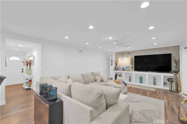 4771 Excelente Drive, Woodland Hills, CA 91364
