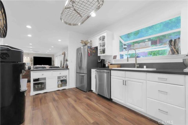 4771 Excelente Drive, Woodland Hills, CA 91364