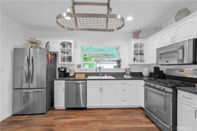 4771 Excelente Drive, Woodland Hills, CA 91364
