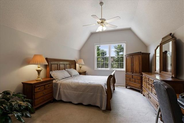 15481 S Wyandotte Drive, Olathe, KS 66062