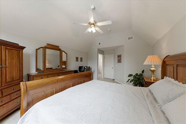 15481 S Wyandotte Drive, Olathe, KS 66062