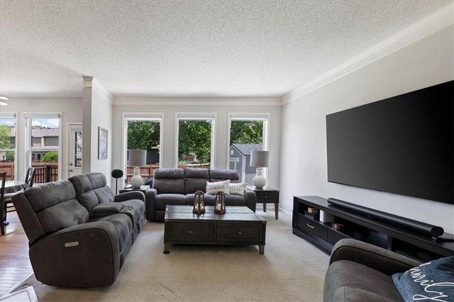 15481 S Wyandotte Drive, Olathe, KS 66062